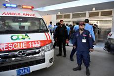 Ambulanza in Pakistan - (Afp)