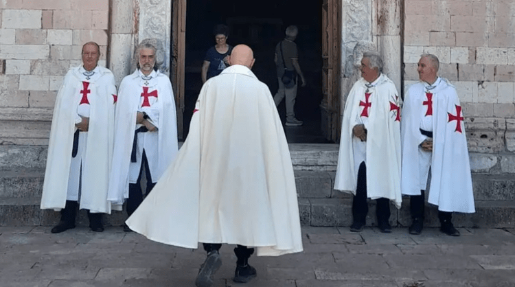 Assisi, l’Abbazia di San Pietro presidiata ogni fine settimana dai Templari