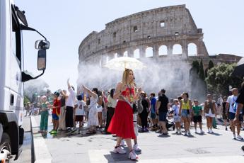 Turisti e caldo record a Roma - Ipa