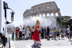 Turisti e caldo record a Roma - Ipa