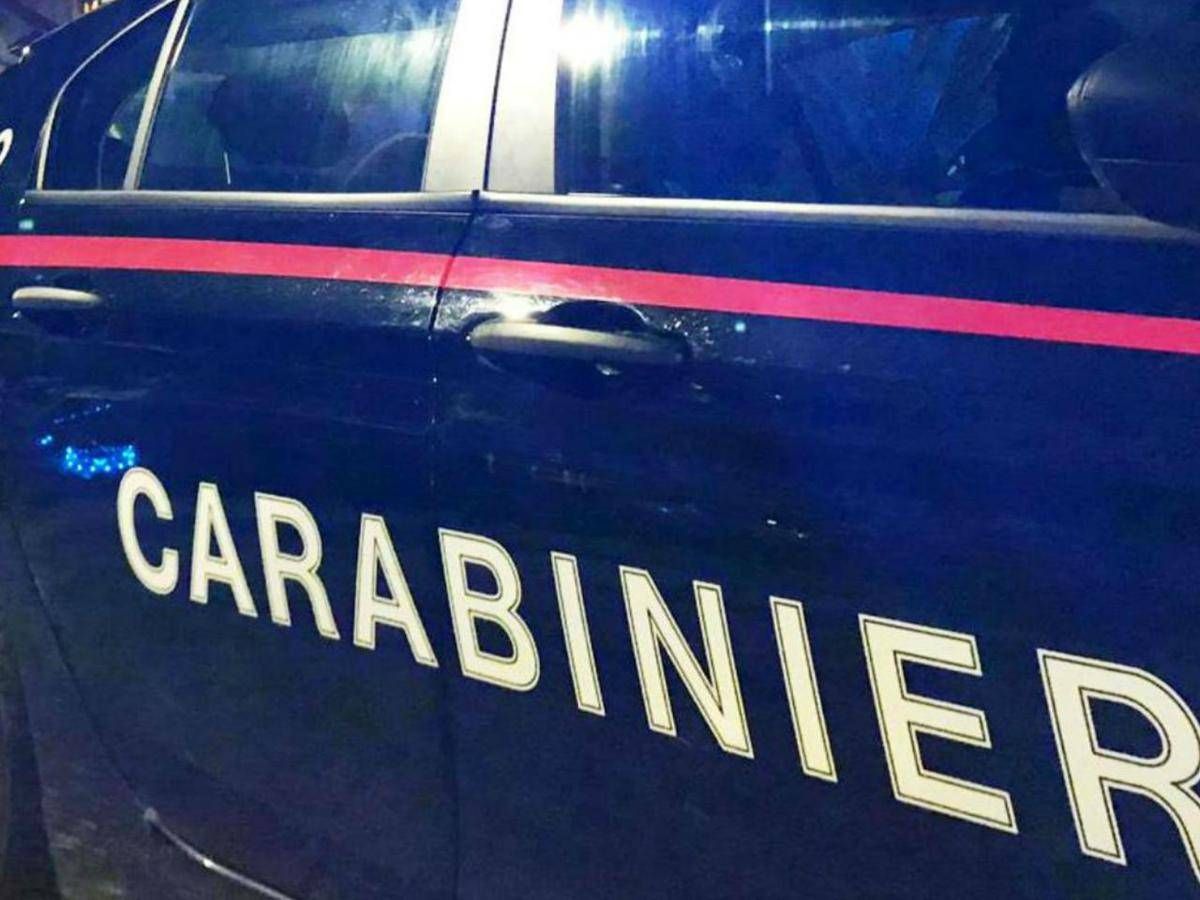 https://www.adnkronos.com/resources/02a8-217447b0ef9a-6b55dc8cf7a6-1000/format/huge/carabinieri_notte_fg-kebh--1280x960_web.jpeg