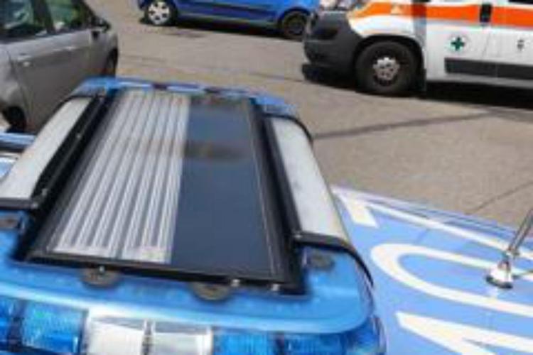Polizia e ambulanza - (Fotogramma)
