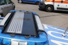 Polizia e ambulanza - (Fotogramma)