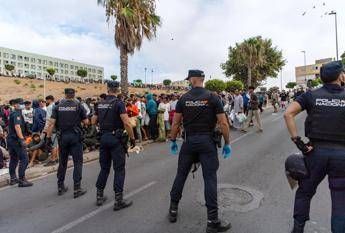 Polizia spagnola schierata - (Afp)