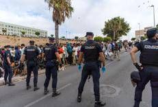 Polizia spagnola schierata - (Afp)