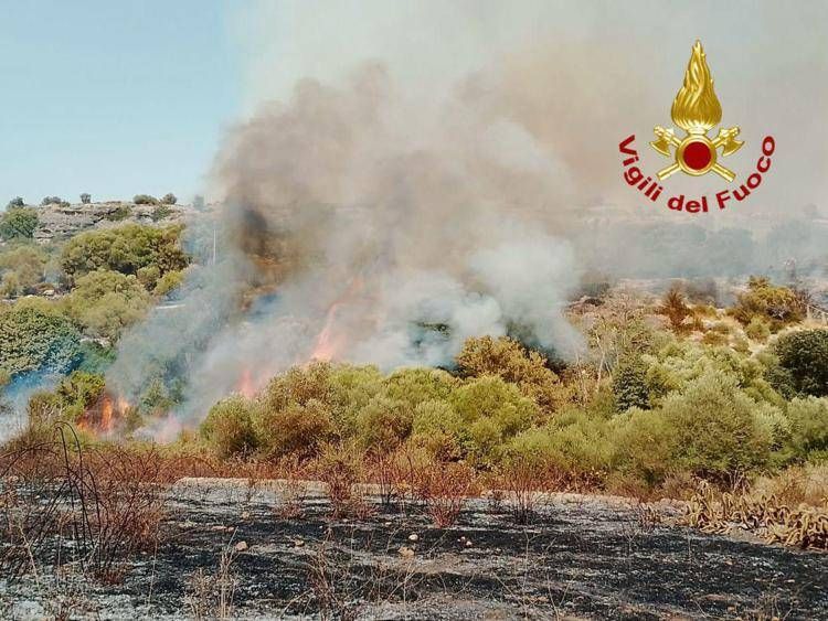 Sicilia: nel weekend oltre 800 interventi Vigili fuoco