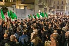Saluti romani al corteo dell'aprile 2023 in memoria di Sergio Ramelli - (Ipa)