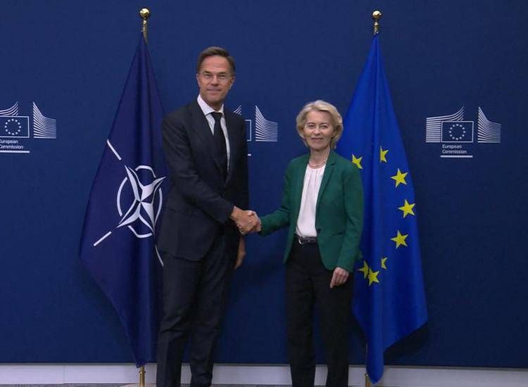 Mark Rutte e Ursula von der Leyen