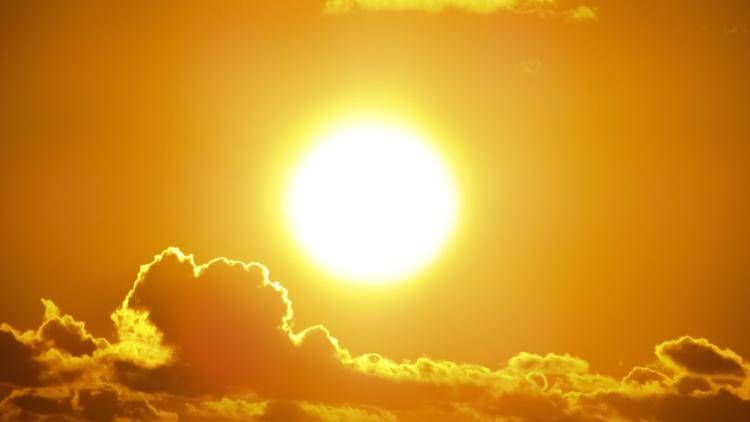 Sole - (!23Rf)
