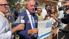 Urso sale in cattedra a Cernobbio e interroga i giornalisti sull'inflazione - Video