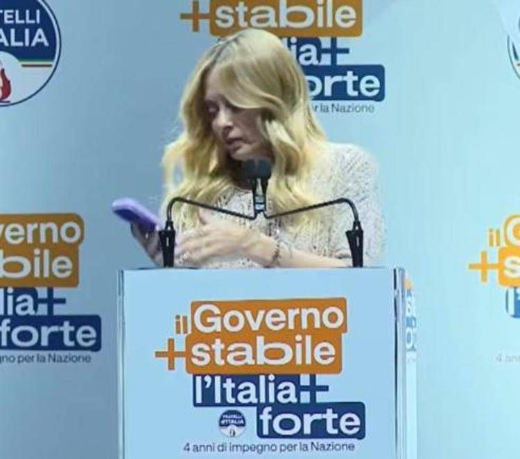 Meloni e la telefonata della figlia - YouTube