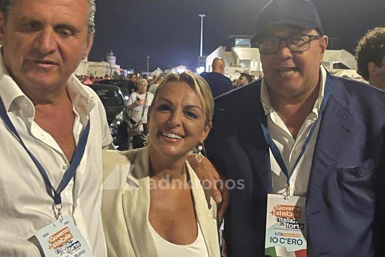 Francesca Pascale a Bari - Adnkronos