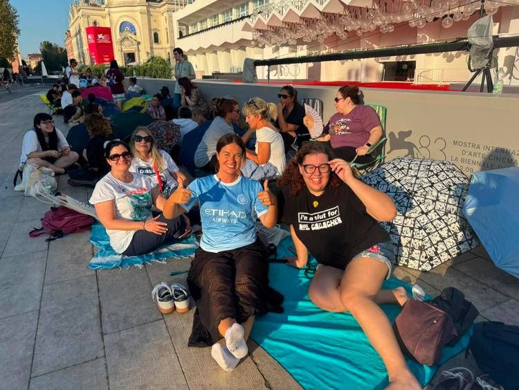 Fan degli Oasis a Venezia - Adnkronos