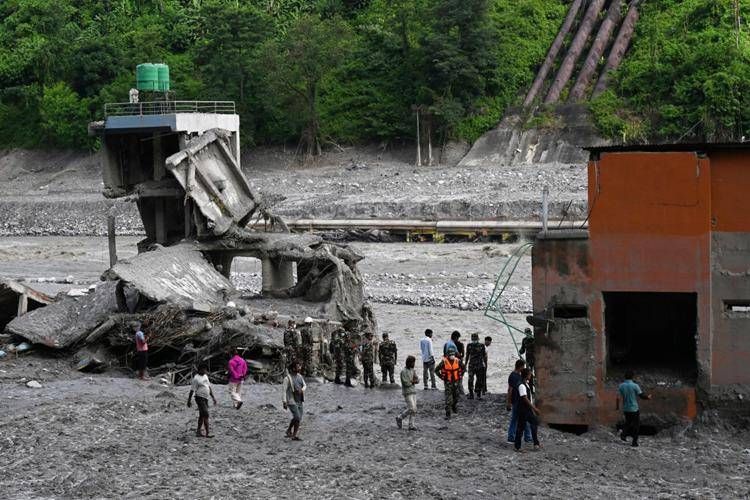 Nepal, soccorsi sul fiume Trishuli - Afp