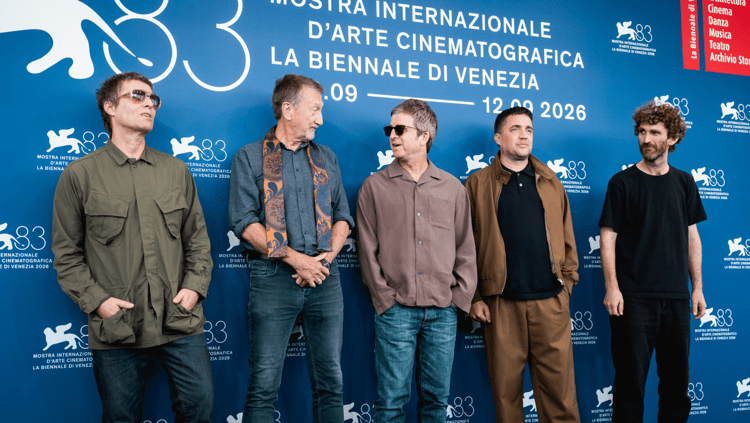 da sinistra: Liam Gallagher, Steven Knight, Noel Gallagher, Dylan Southern e Will Lovelace - Giulia Parmigiani/Disney