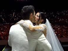Il bacio - Fermo dal video su Instagram