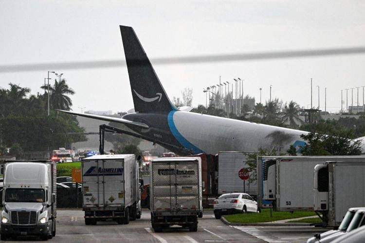L'aereo cargo Amazon - (Afp)