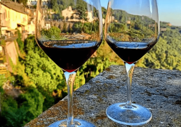 Borgo diVino in tour, dall’11 al 13 settembre a Nemi oltre 100 etichette da degustare