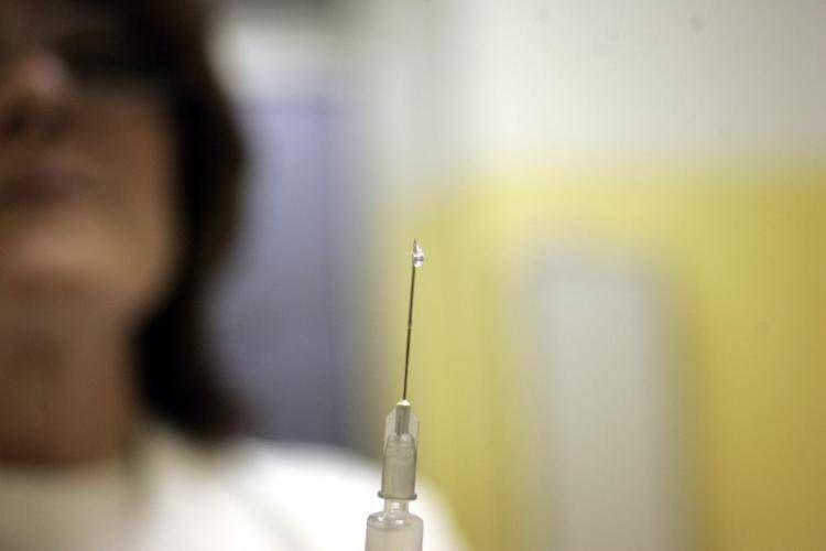 Vaccinazioni (Marco Dona, MILANO - 2009-11-02)  - FOTOGRAMMA