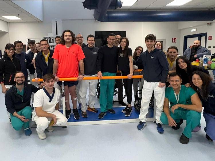 Con una lesione completa al midollo tornano a camminare, il traguardo messo a segno da una ricerca made in Italy
