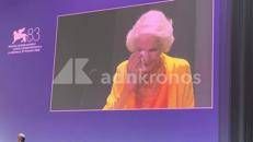 A Ellen Burstyn il Leone d'oro alla carriera, le lacrime dell'attrice a Venezia 83 - Video