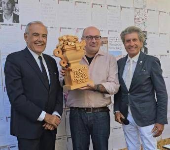 Mostra Venezia, consegnata Coppa Codacons 'Ridateci i soldi'