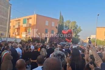 Lorena Isceri, folla ai funerali a Squinzano: 