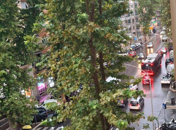 Traffico e pioggia a Roma