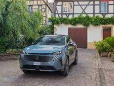 Peugeot E-3008 Long Range a Torino: 700 km per viaggiare in elettrico