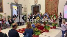 Bonino, in fila per l'ultimo saluto: 