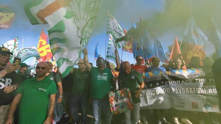 Protesta all'ex Ilva di Taranto - Foto dal sito Facebook Fim Cisl