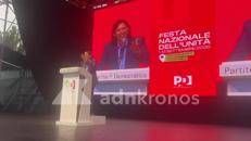 Elly Schlein chiude la festa dell'Unità: 