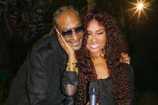 Chaka Khan con Snoop Dogg, col quale ha collaborato per il feat di 'Boogie’s In My Soul'