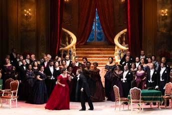 'La traviata' di Liliana Cavani torna alla Scala e festeggia 100 rappresentazioni