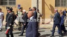 Funerali Emma Bonino, feretro lascia il Campidoglio accompagnato da Mattarella e Meloni - Video