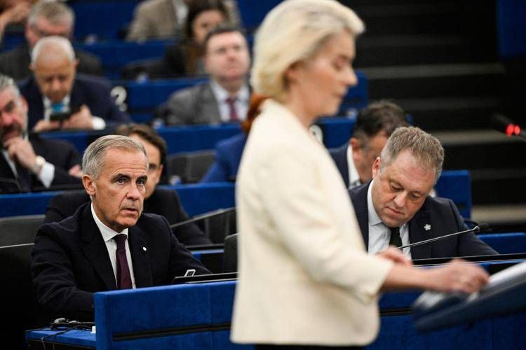 Il primo ministro Mark Carney al discorso sullo stato dell'Unione europea ella presidente von der Leyen - (Afp)