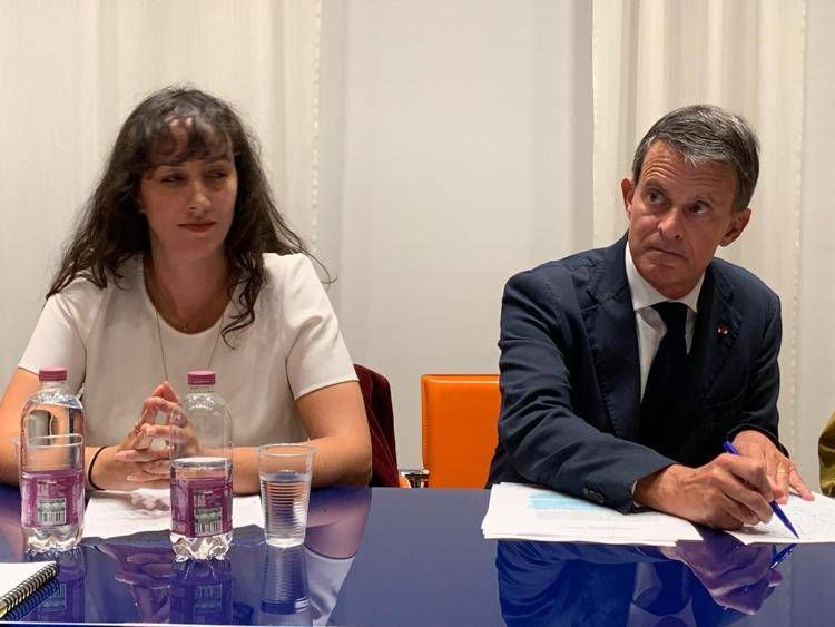 (Nora Bussigny e Manuel Valls - Adnkronos)