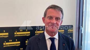 L'ex premier francese Valls: 