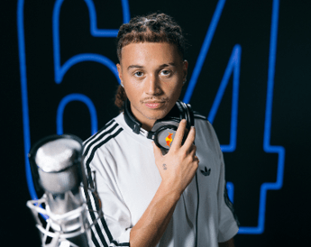 Sayf protagonista del nuovo Red Bull 64 Bars, fuori ora 'Top of the Pops'