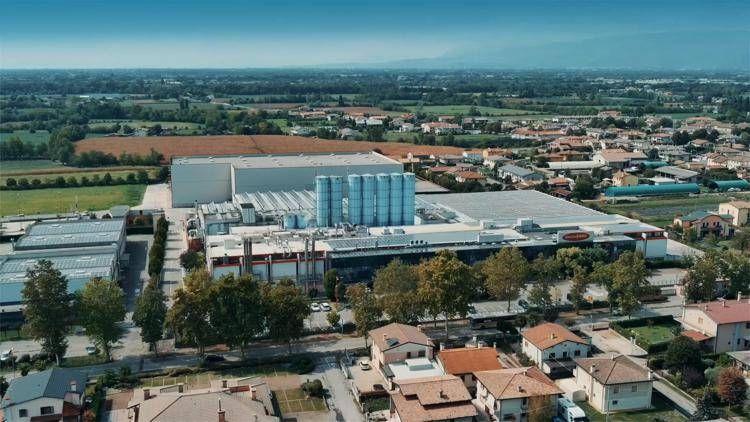 Stabilimento pasra Zara