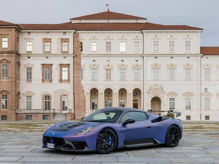 Maserati presenta dal V6 Nettuno alle icone da corsa