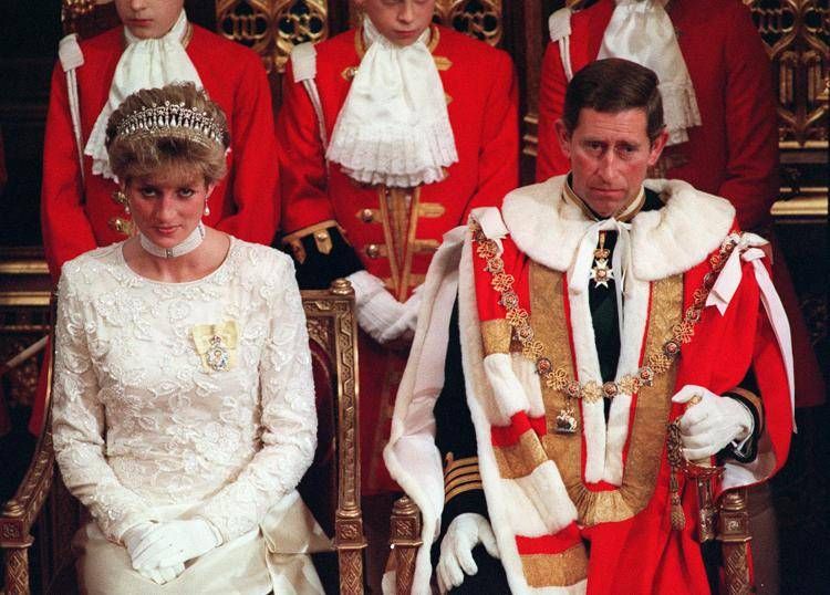 Lady Diana e l'allora Principe Carlo - (Ipa)