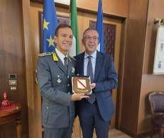 Incontro istituzionale tra il presidente della Regione Campania Massimiliano Manfredi e il nuovo Comandante Regionale della Guardia di Finanza, Generale Roberto Manna - (Adnkronos)