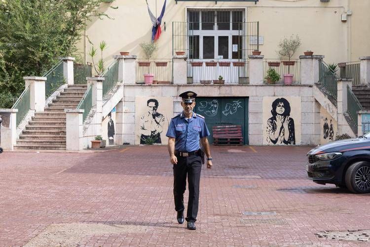 L’ingresso della scuola Giovanni Verga a Centocelle a Roma dove è avvenuta l’aggressione ad una professoressa da parte di uno studente di 13 anni - Ipa