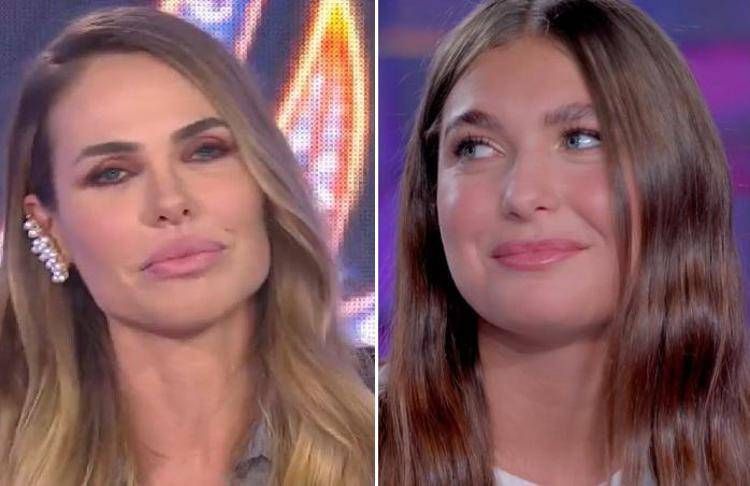 Ilary Blasi e Chanel Totti - (fermo immagine Verissimo)