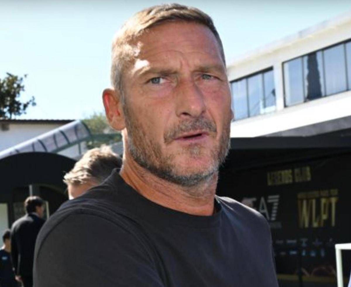 https://www.adnkronos.com/resources/02a9-21a532a169fb-2d130b12a4f3-1000/format/huge/totti.jpeg