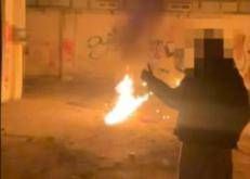 Fabbricavano molotov e le testavano in un capannone, perquisizioni e sequestri a quattro giovanissimi - Video