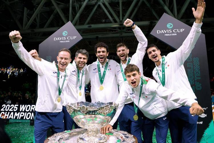 Gli azzurri vincitori della Coppa Davis 2025 - Ipa/Fotogramma