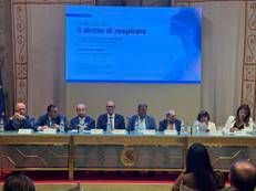 Il diritto di respirare - (Foto Adnkronos)