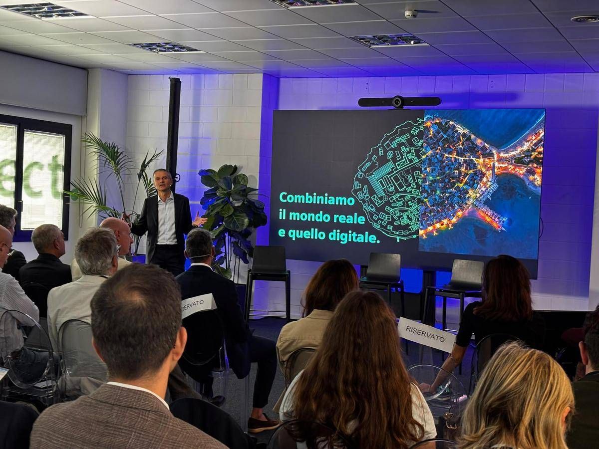 Tecnologia, Siemens inaugura a Milano lo spazio Engage X